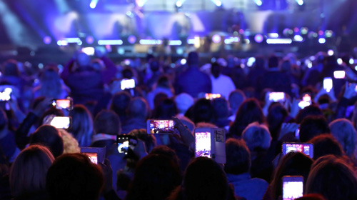 United Center-Thumbnail_500x280_crowd2